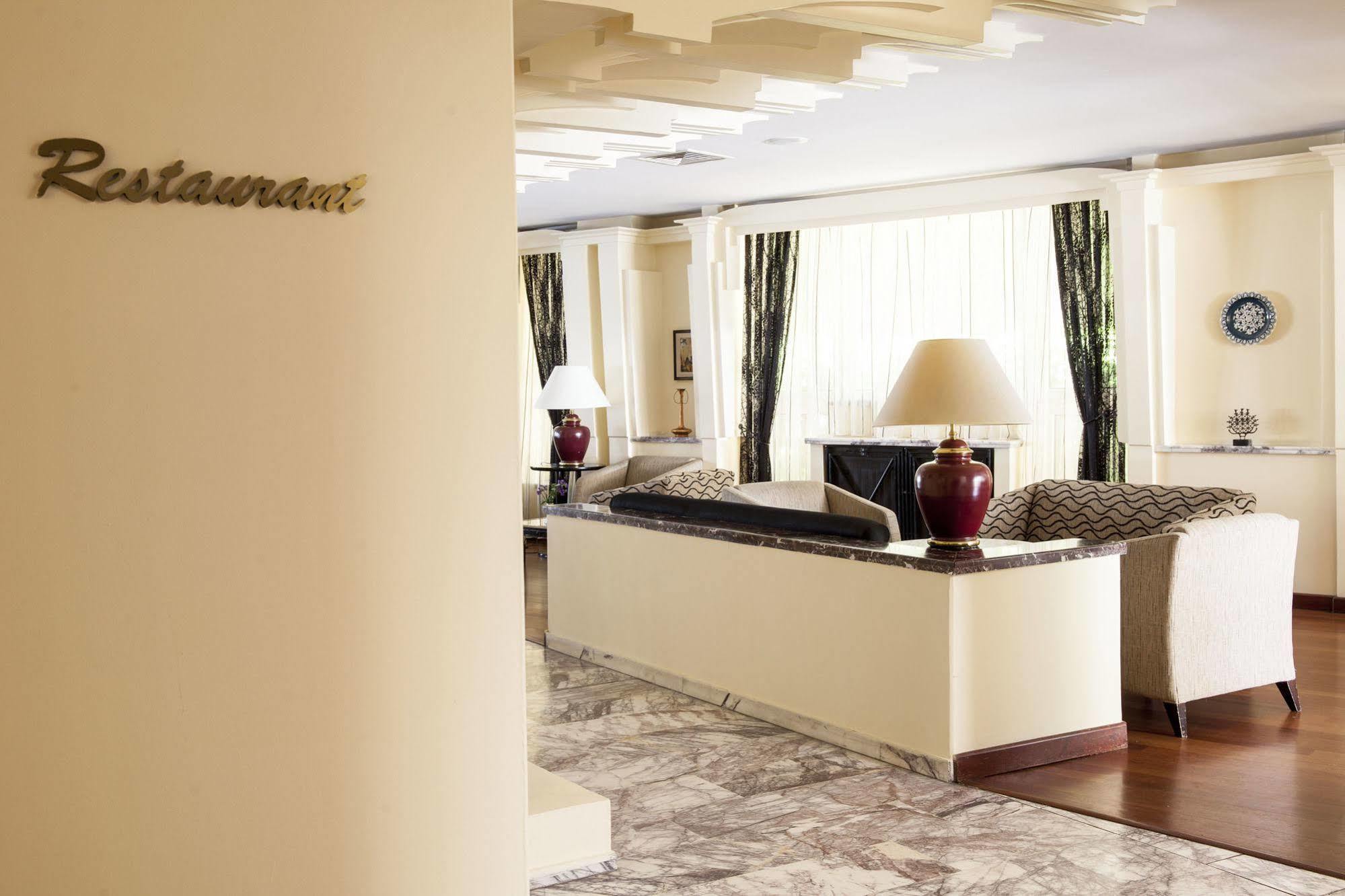 King Hotel Guvenlik Ankara Esterno foto