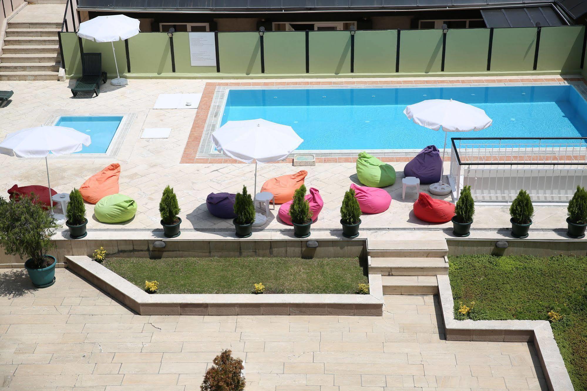 King Hotel Guvenlik Ankara Esterno foto